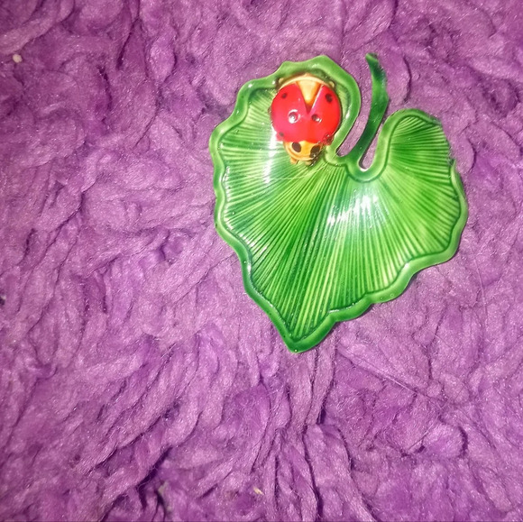 Beautiful Vtg Original By Robert Greene Enamel Leaf Ladybug Gold Tone Pin Brooch - Picture 1 of 5